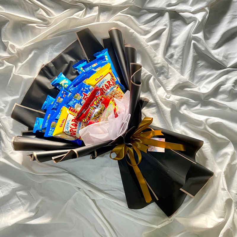 

TERMURAH!! Buket snack wisuda ulang tahun gift hampers kado kekinian Valentine