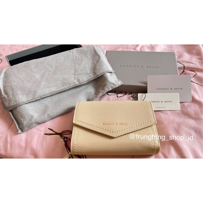 Charles & Keith envelope wallet Original