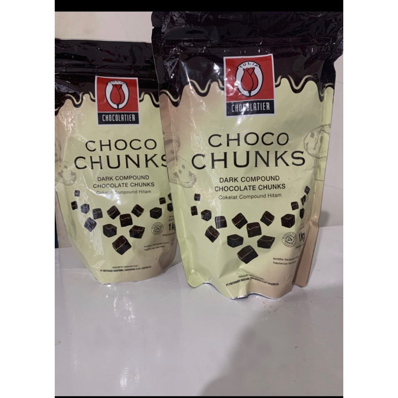 

Tulip Choco Chunks 1 kg ziploc bag dcc dark cooking chocolate