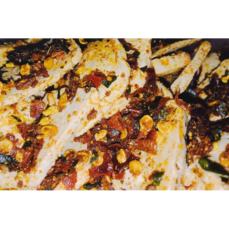 

BASRENG BULAT PEDAS DAUN JERUK 100gr CEMILAN KERING BIKIN KETAGIHAN