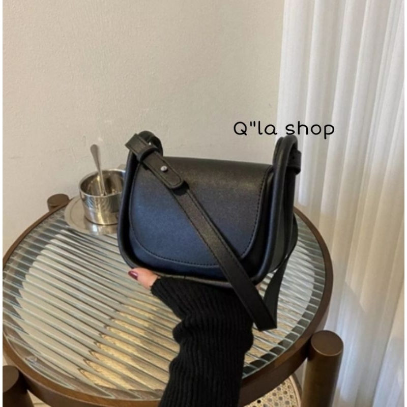 ZEA SLINGBAG, TAS SELEMPANG BAHU WANITA MURAH(MUAT HP)-Hitam