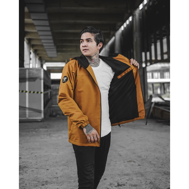 PHOMPPHIESS Jaket Outdoor Tobacco Jaket Waterproof Pria Wanita