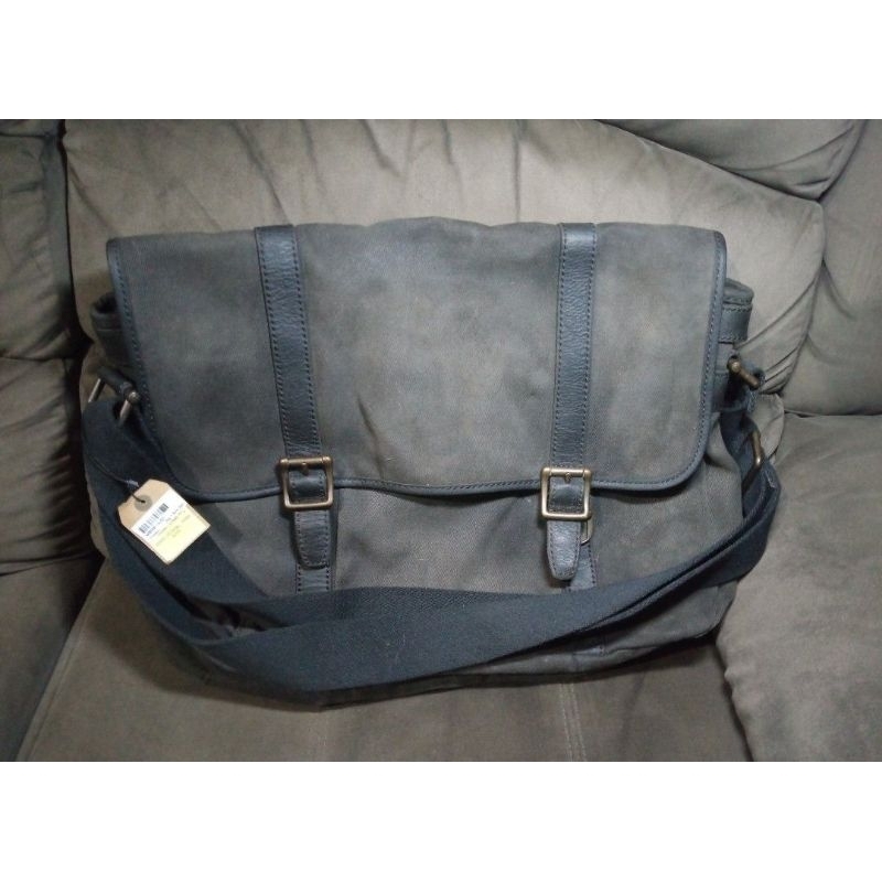 Tas pre❤️ fossil messenger cowok