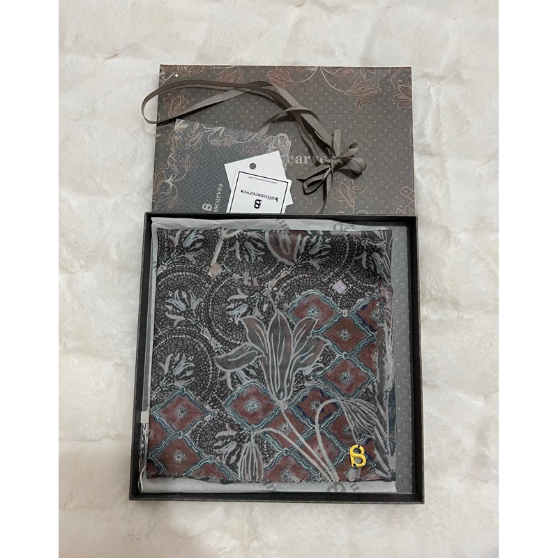 Buttonscarves Maharani Dhusar