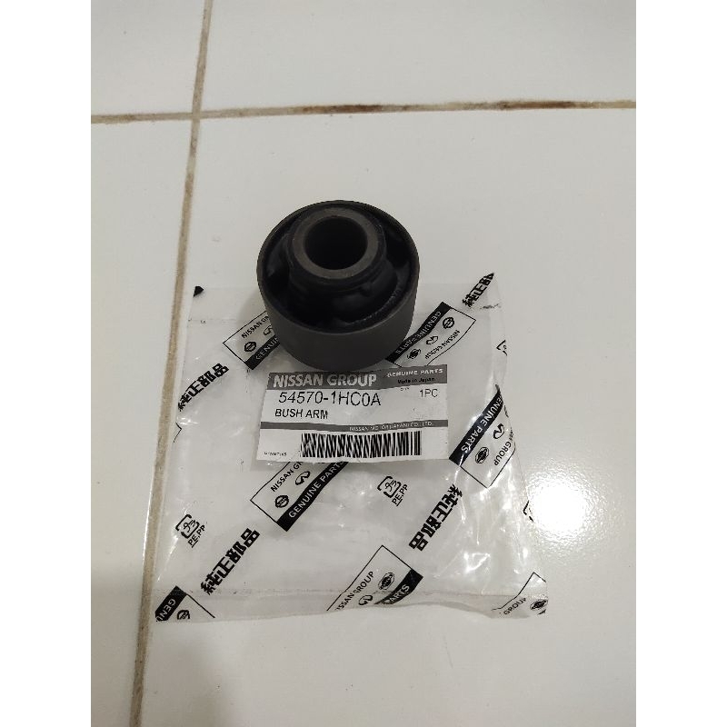 Bushing Arm Besar Bushing Sayap depan Bawah Nissan March Datsun Go 1pc