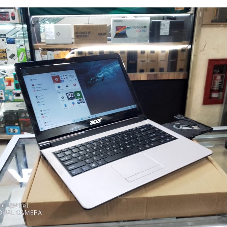 PROMO LEPTOP laptop second Bekas Acer Z476 core i3 gen7 ram 8gb 8 GB RAM8 HDD 1TB 14 inc murah zoom siap pakai generasi baru TERMURAH