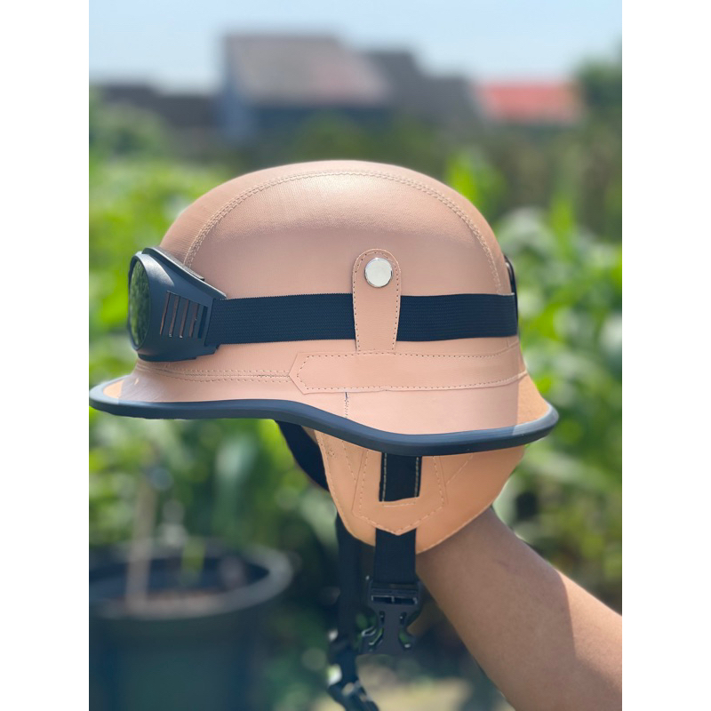 Helm Dewasa Retro Classic Millenial Warna Mocca/CremTua