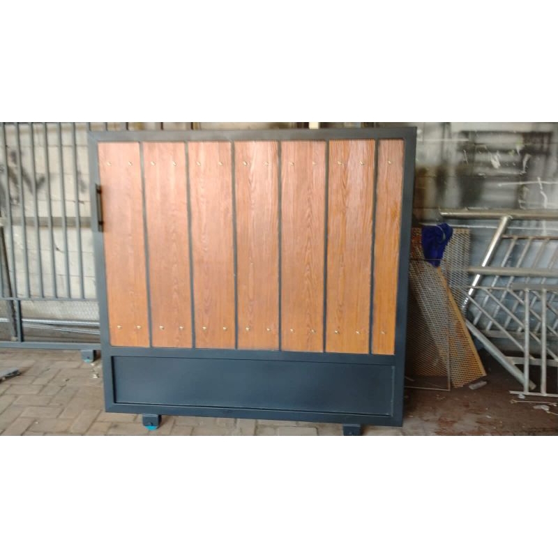 pintu besi minimalis