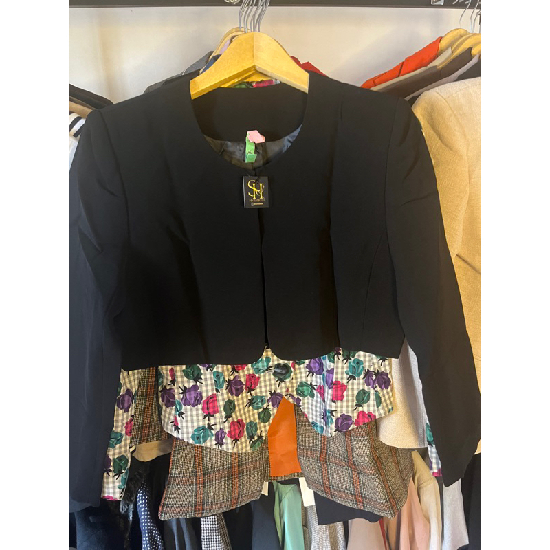 Blazer Crop Hitam