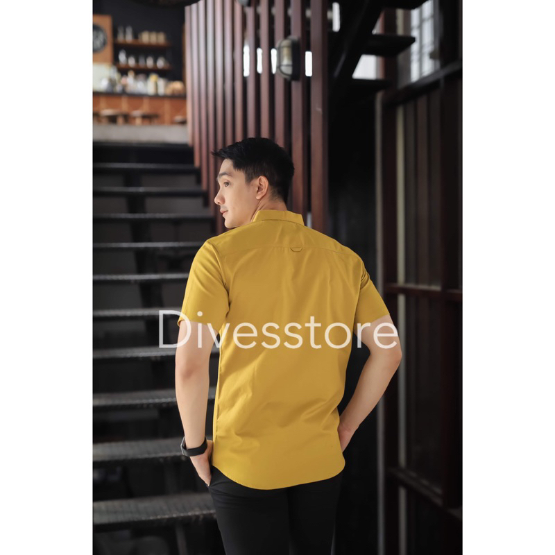 Kemeja pria cowok polos slimfit kasual basic HeM lengan pendek lemon lime