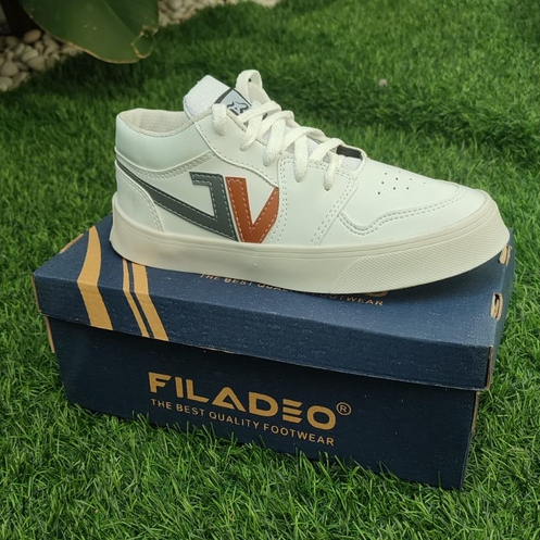 SEPATU FILADEO SEMI BOOT PENDEK 123 PUTIH KEKINIAN