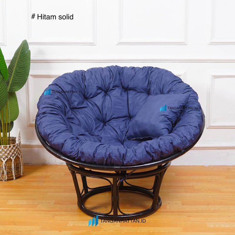 KURSI SANTAI PAPASAN ROTAN HITAM SOLID DENGAN KASUR DAN BANTAL / KURSI MINIMALIS PARABOLA BULAT FINISHING SOLID