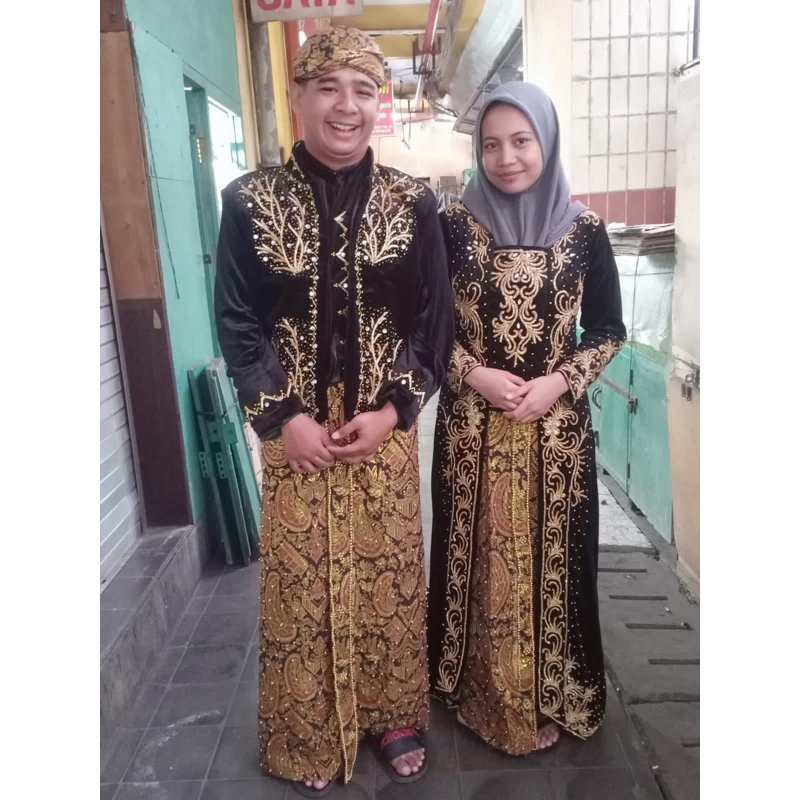 set bludru pengantin/kebaya pengantin/kutubaru bludru/kebaya dan beskap sepasang (free selop)