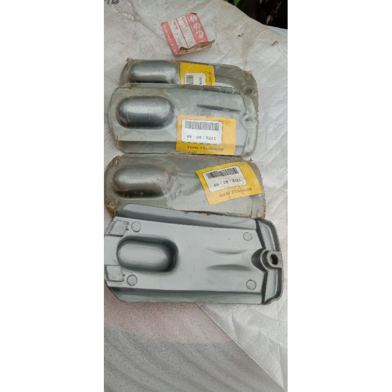 katengkas tutup rantai tutup katengkas cover rantai Suzuki RC80 RC100 bravo