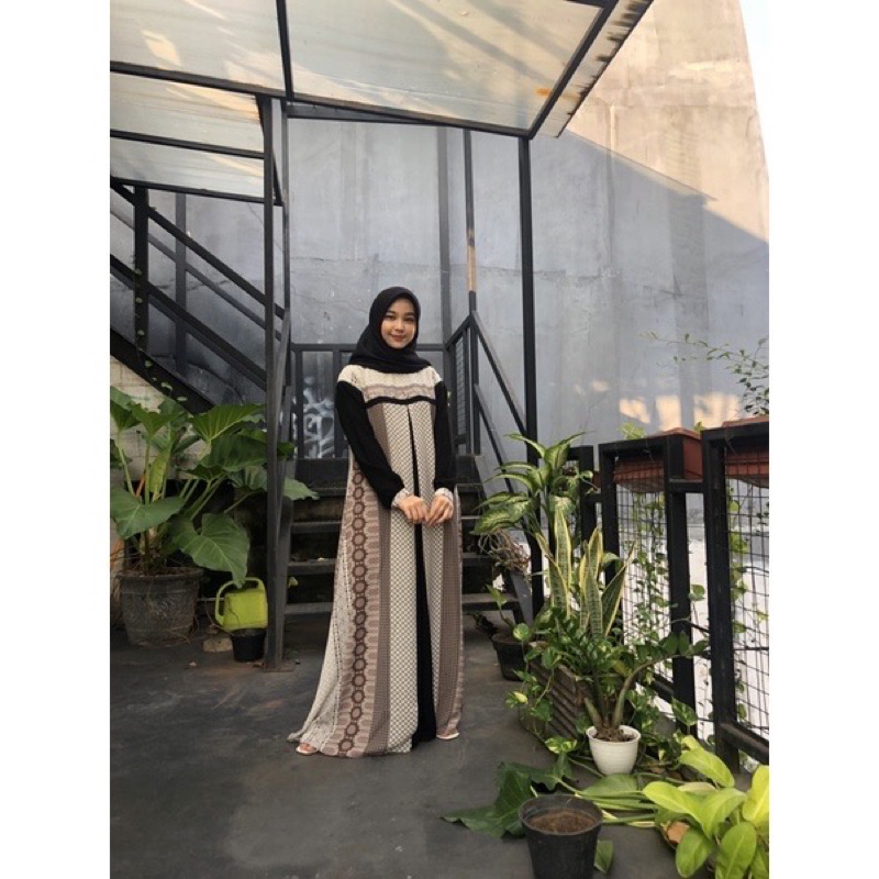 Preloved Adelle Dress Gamis Perempuan