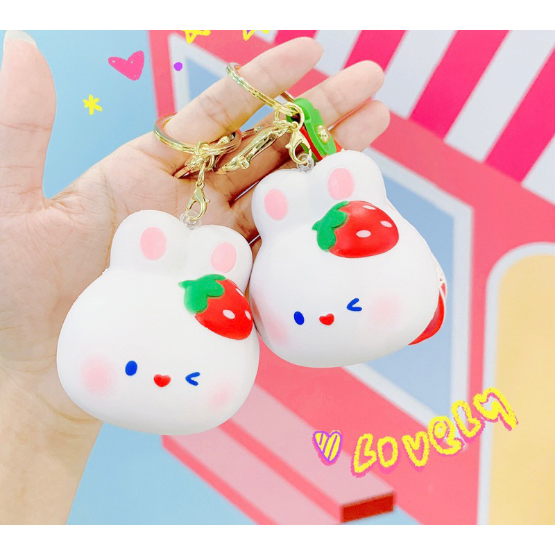 Gantungan Kunci Premium Squishy Strawberry Wink GKA003