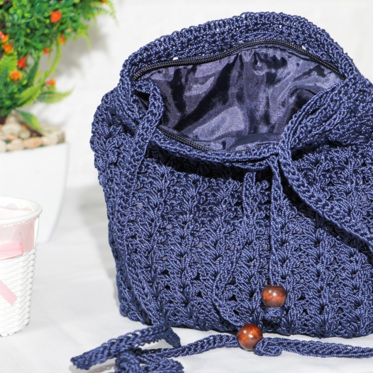 TAS SELEMPANG RAJUT. TAS RAJUT SERUT NILON WARNA NAVY ATAU BIRU DONGKER. Riens Collections