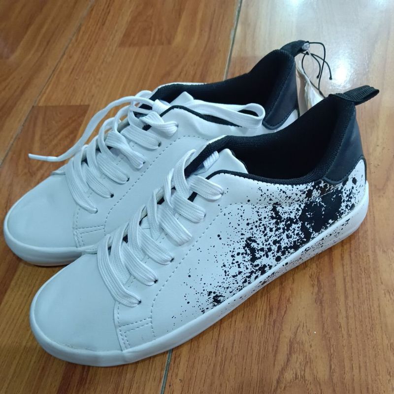 Sepatu H&amp;M white/black