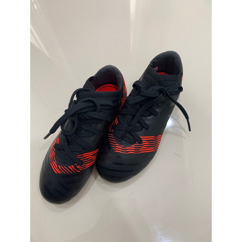 Preloved Sepatu Bola Anak Adidas usia 4-7th