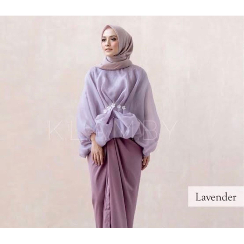 Luxy Top in Wearing Klamby Lavender