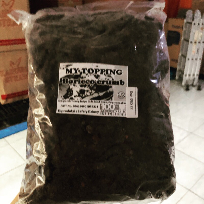 

Topping Black Crumb