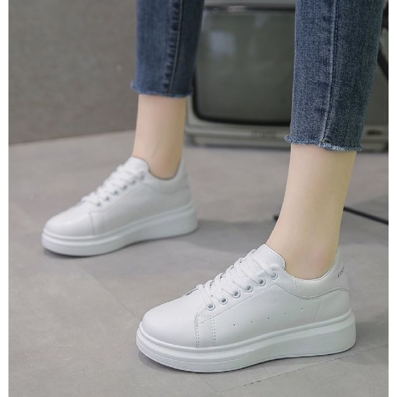 Sepatu Wanita Sneakers Putih Import kets Sekolah Kerja Sport High Casual Terbaru