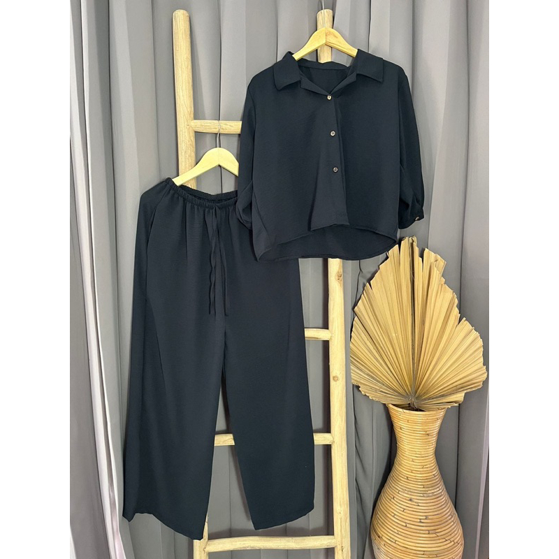 ONE SET CRINKLE AIRFLOW / ONESET CROP / SETELAN / NEW ONESET / SETELAN WANITA/ ONE SET CROP LENGAN P