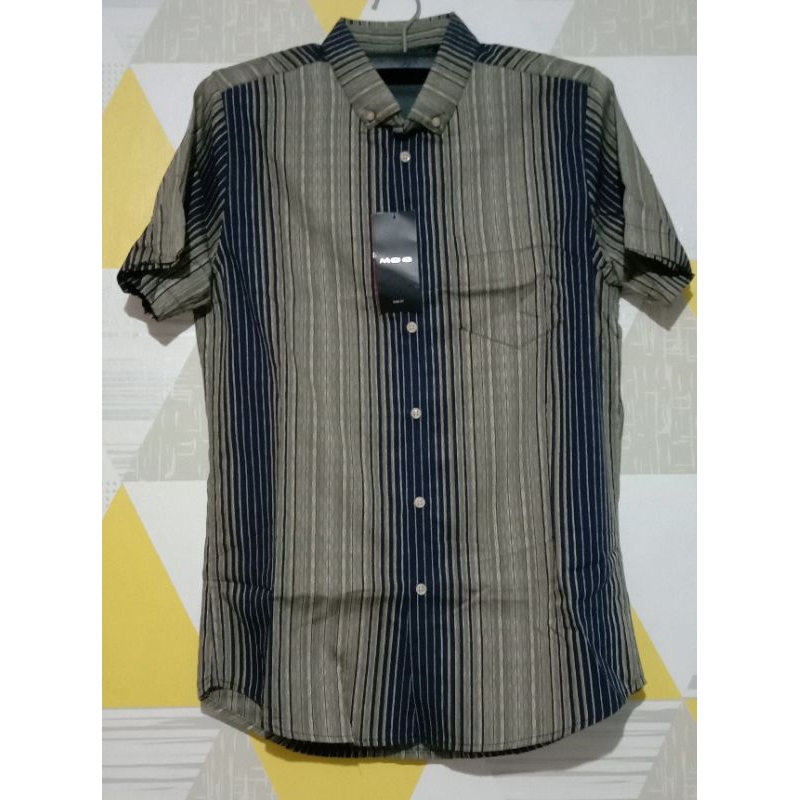Kemeja Pendek Pria MOC original size S,M