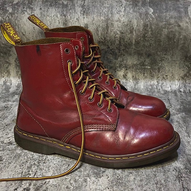 Size 45. Dr martens 1460 oxblood ( Docmart Dr. Martens 1460 1461 101 939 3989 brogue wingtip adrian tassel chelsea jadon leroy black red cherry smooth crazy horse nappa pascal vegan 3 6 8 hole pria wanita mens women made in england boots second original )