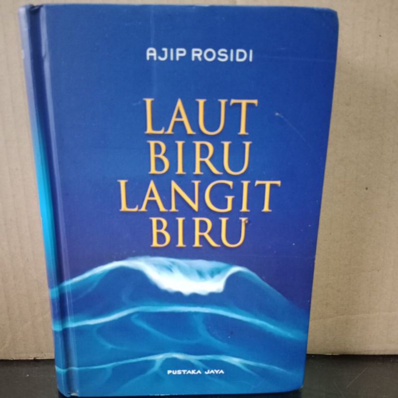 LAUT BIRU LANGIT BIRU
