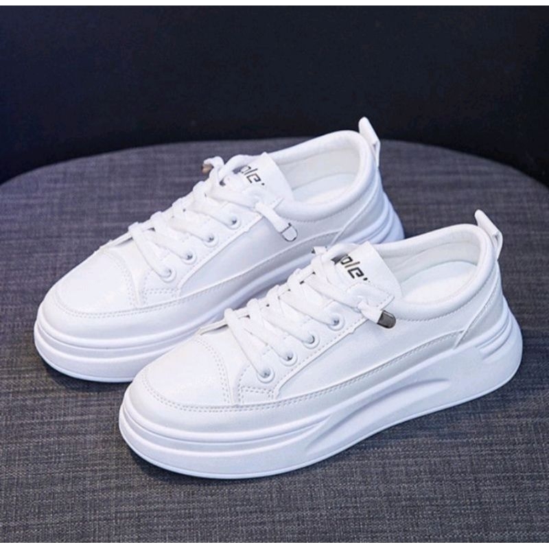 Sepatu Wanita Sneakers Putih Import kets Sekolah Kerja Sport High Casual Terbaru