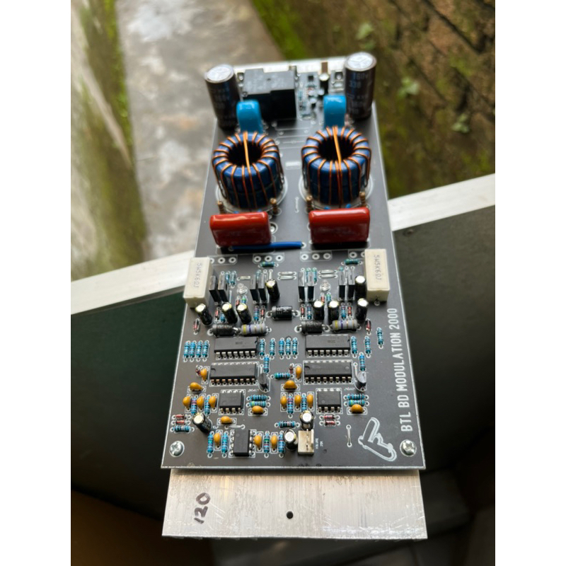 POWER AMPLIFIER CLASS D BTL 2000