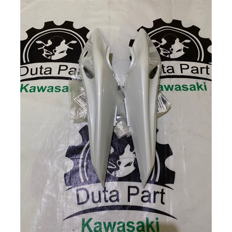 COVER BODY BELAKANG NINJA RR NEW PUTIH SET ORIGINAL