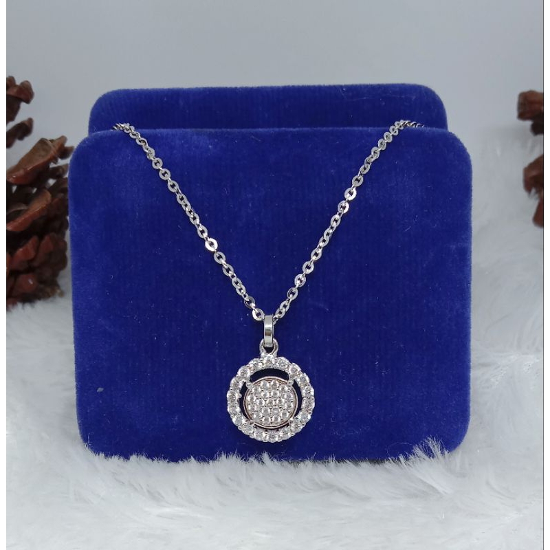 kalung holo dan liontin bulat cor mata- mata, emas putih kadar 420(9k)