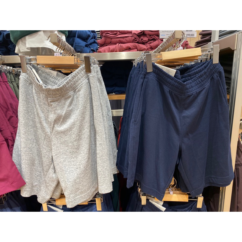 UNIQLO Celana pendek pria relax polos dengan varian warna(S-XL)
