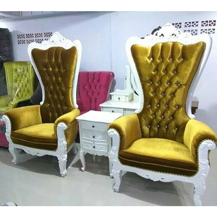 Set Kursi Syahrini Model Ukiran Asli Jepara Rangka Kayu Mahoni Finishing Putih Atau Gold