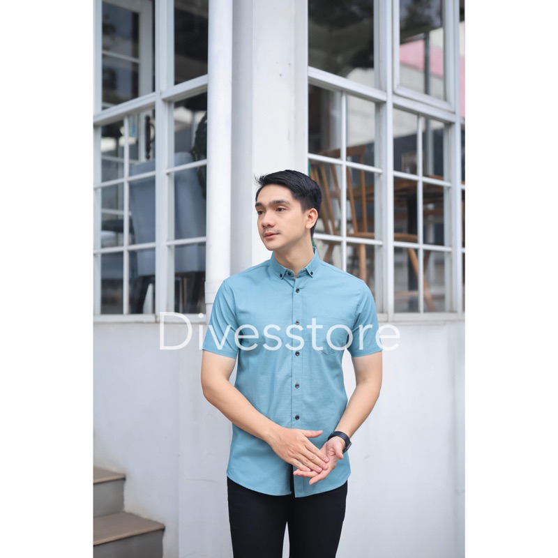 Kemeja pria cowok polos slimfit kasual basic HeM lengan pendek biru mint