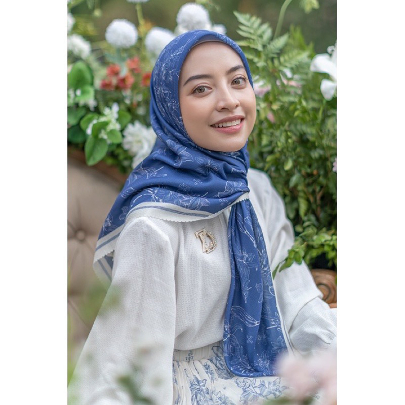 Amaryllis Series Scarf ZytaDelia