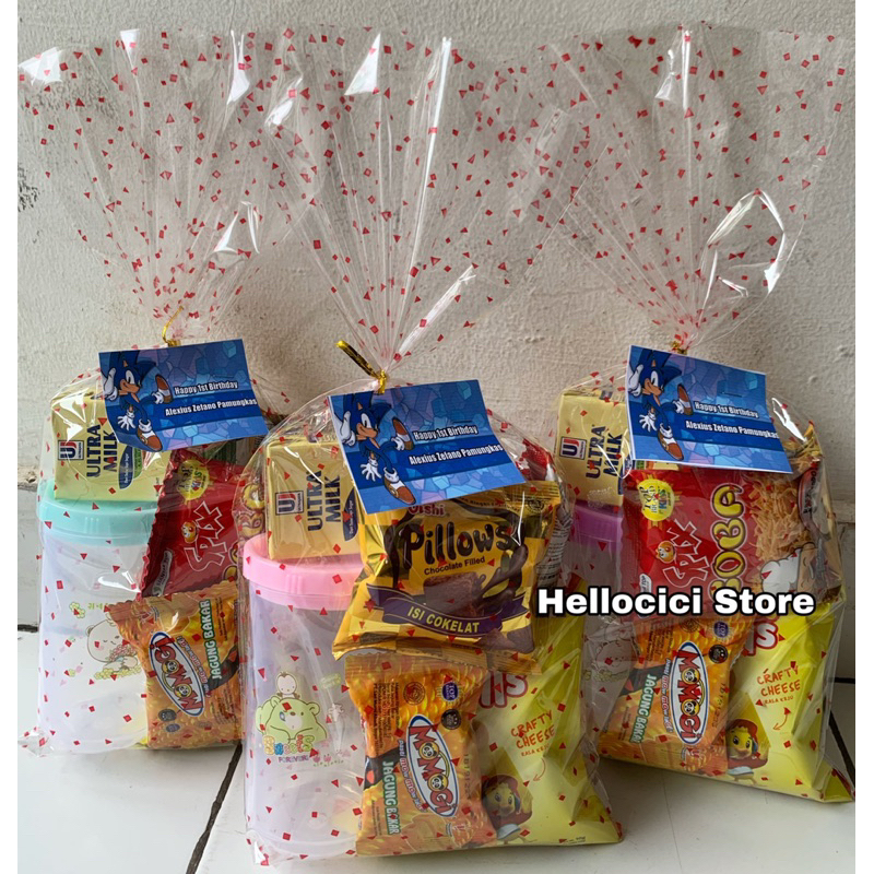 

PARCEL BINGKISAN SNACK + BOTOL MINUM KEMASAN ULANG TAHUN