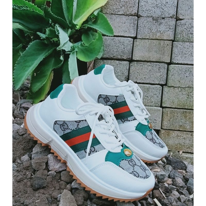 Belbe/Sepatu sneaker cewek/sepatu import