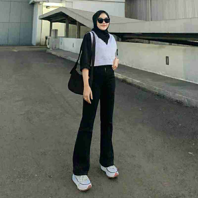Celana higwaist jeans Cutbray Wanita Flare