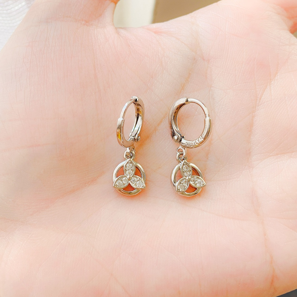 Anting Wanita Roda Bunga Silver