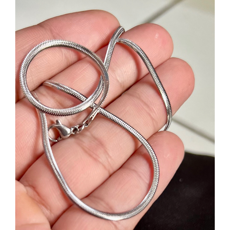 Kalung belut titanium silver uk45cm berlapis emas