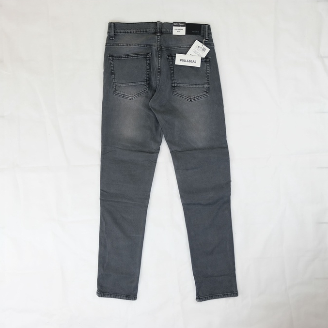 SKINNY JEANS BIKERS PATCH GREY WASH WHISKER PRIA PULL&amp;BEAR SOFT JEANS ABU TUA FEDDING