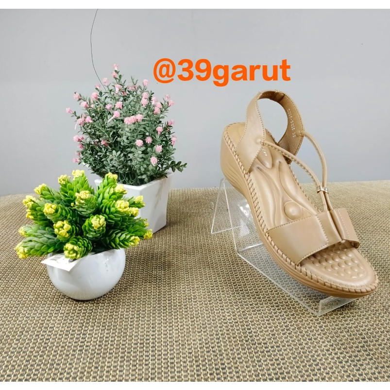 Sandal Wedges Tali Austin