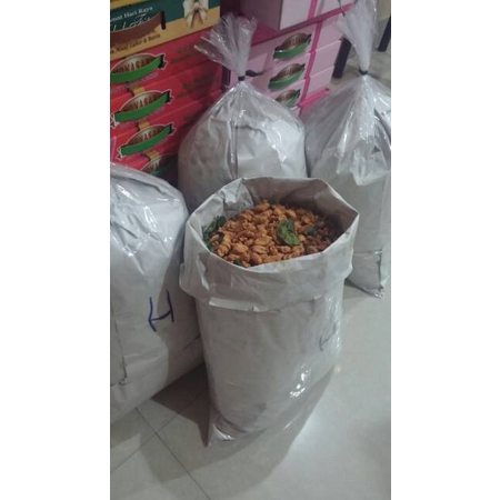 Kacang hawai thailand pedes manis aroma daun jeruk 500g