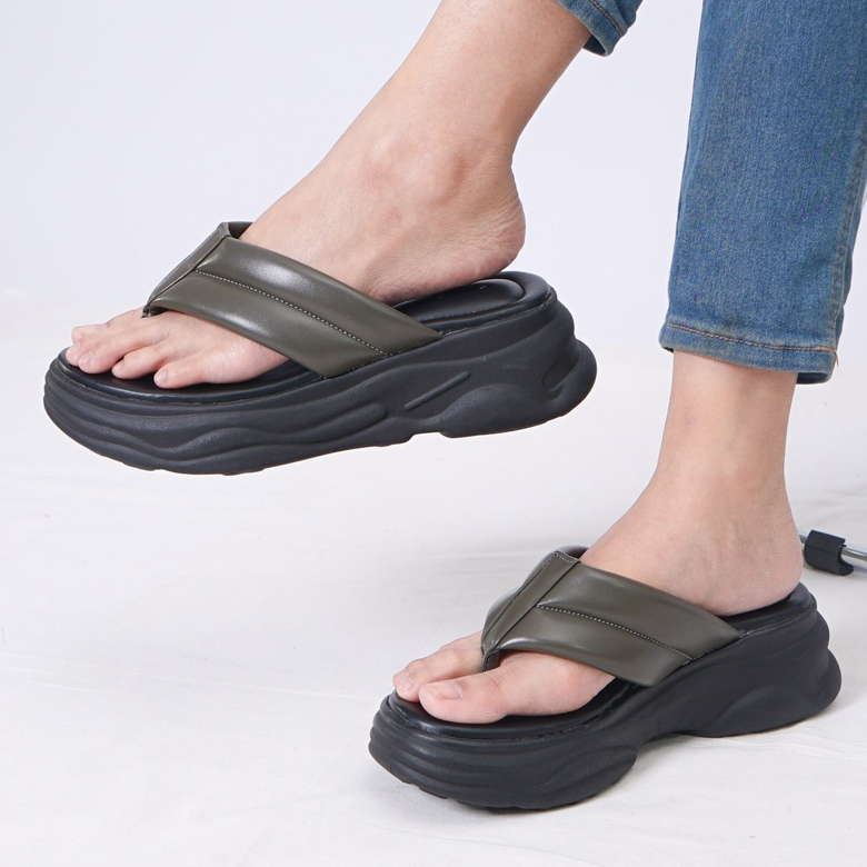 SARASARA YUK - NARITA Sandal Wanita Wedges Jepit Tinggi 5cm Size 36 - 40 Casual Sendal Cewek Platform 37 38 39 untuk Jalan Pergi Santai Japit Warna Black Hitam Putih White Premium Original Sara Sara Kekinian Terbaru Shoes ORI Mall Official Store