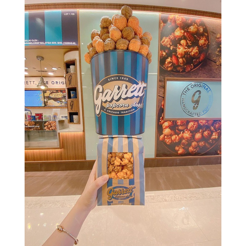 

READY STOCK FRESH GARRET POPCORN CHICAGO MIX MACADAMIA CARAMELCRISP