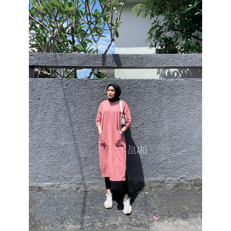 Couple Midi Dress dan Kaos Oversize Baby Terry By Zulabel