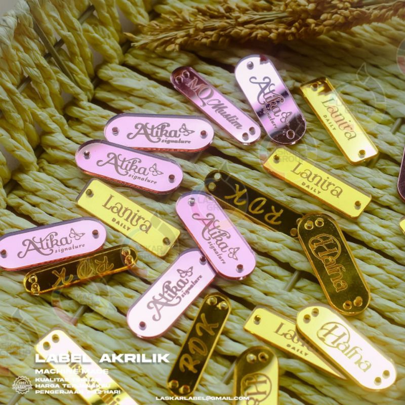 

Label akrilik, label baju, label hijab minimal order (300 pcs)